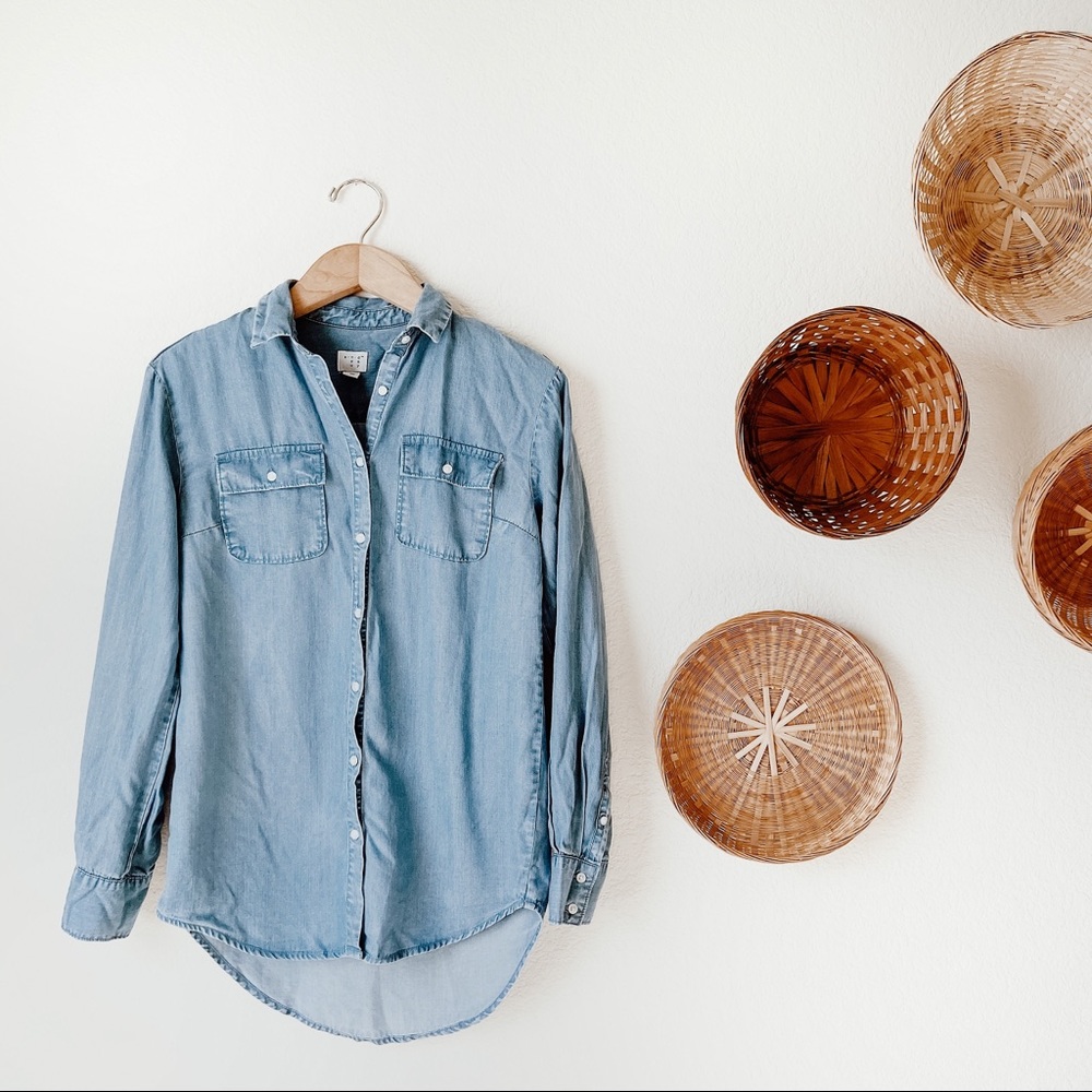 a.n.d ea wy Chambray Long Sleeve Button Down Shirt